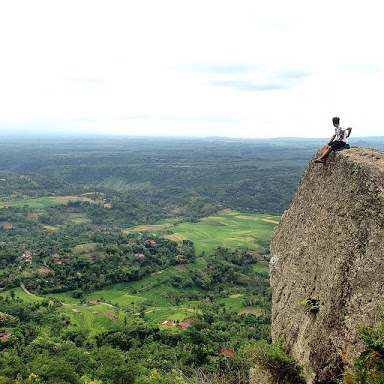 Gunung BEDES : Destinasi wisata photografi di Kota Ponorogo