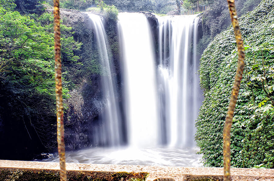 Yang suka Travelling masuk, Air Terjun Indonesia yang Jarang Dikunjungi Orang