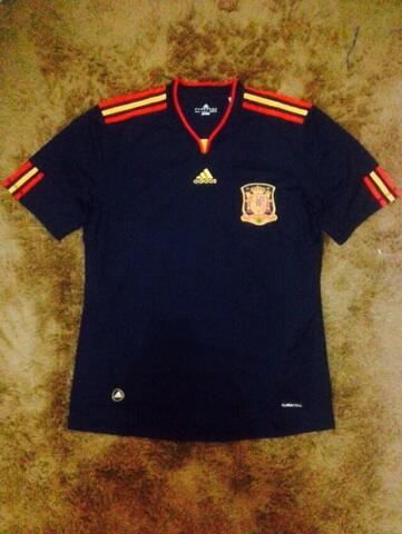 [Review] Jersey Spain Away 2010/11 (new)