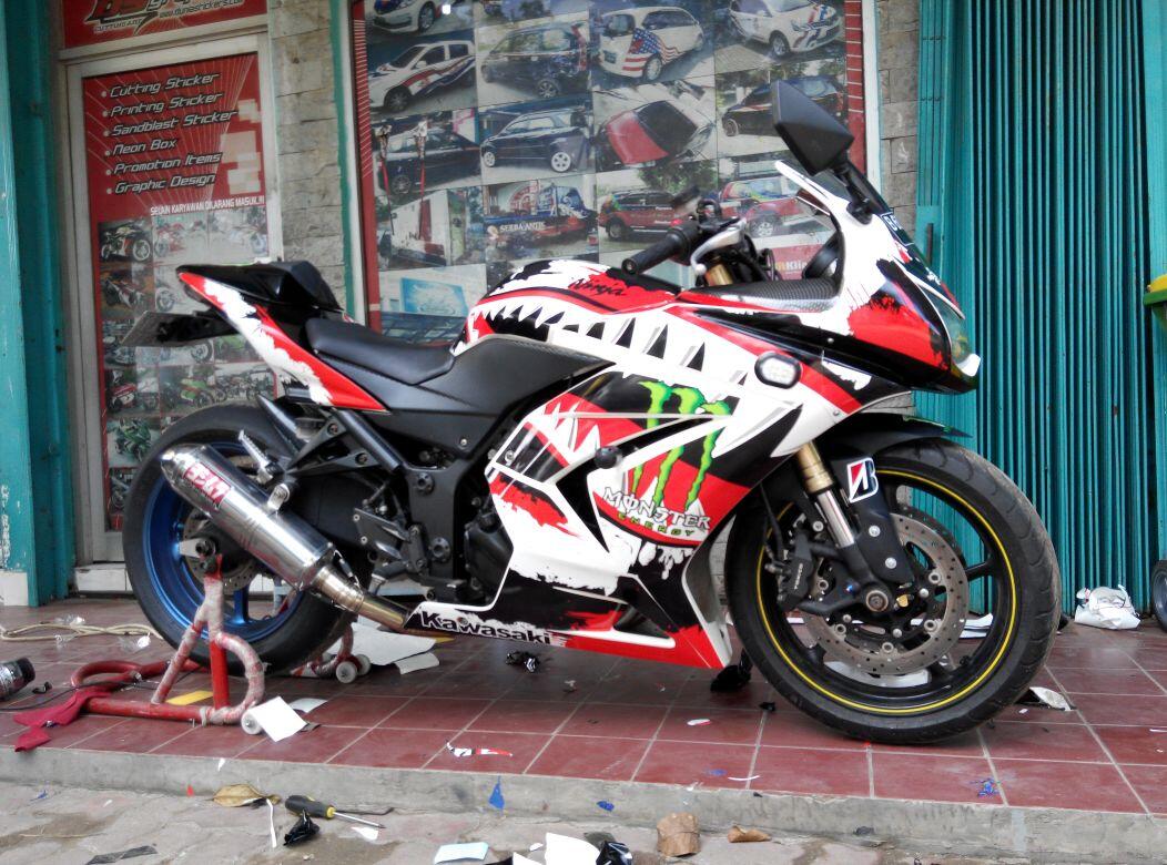 Terjual Cutting Sticker Decal Kit Motor Ninja250 250FI 