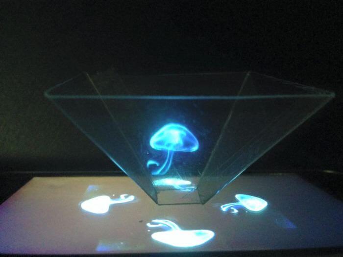 Ayo Kreatif ! Smartphone to the next level : Pyramid Hologram . Keren gan !