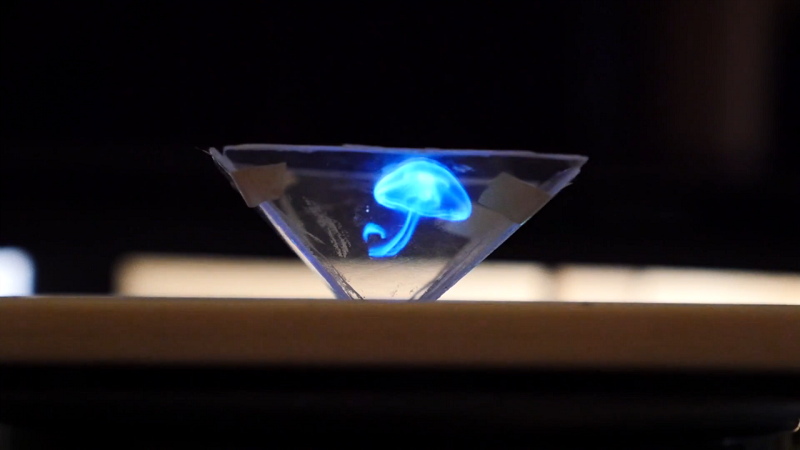 Ayo Kreatif ! Smartphone to the next level : Pyramid Hologram . Keren gan !