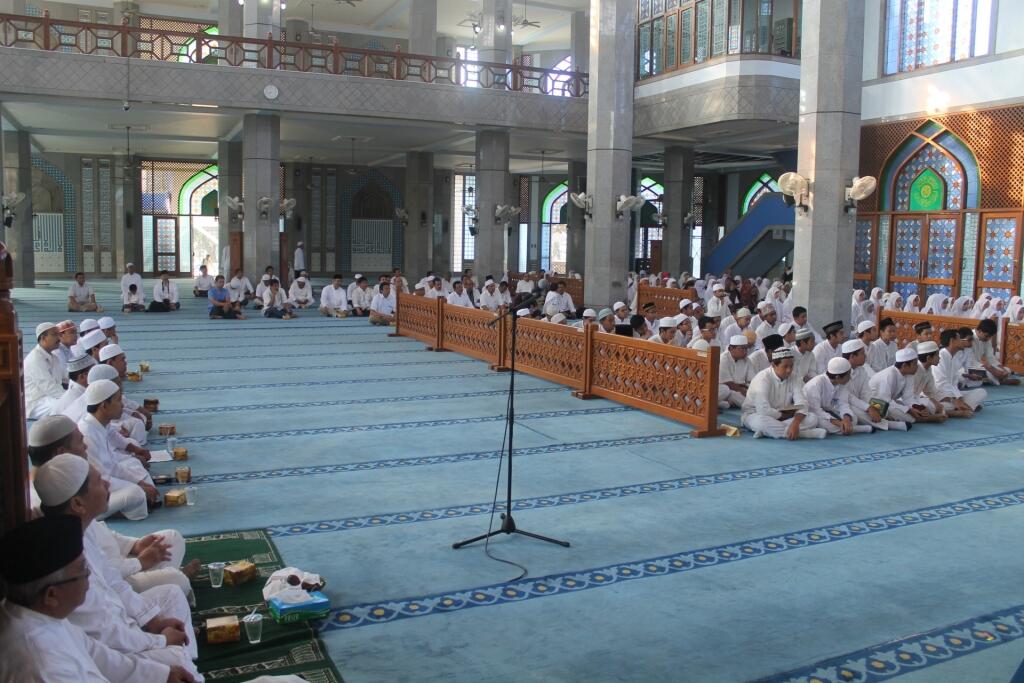 BEBERAPA SEKOLAH ISLAM YANG KEREN DI BEKASI....