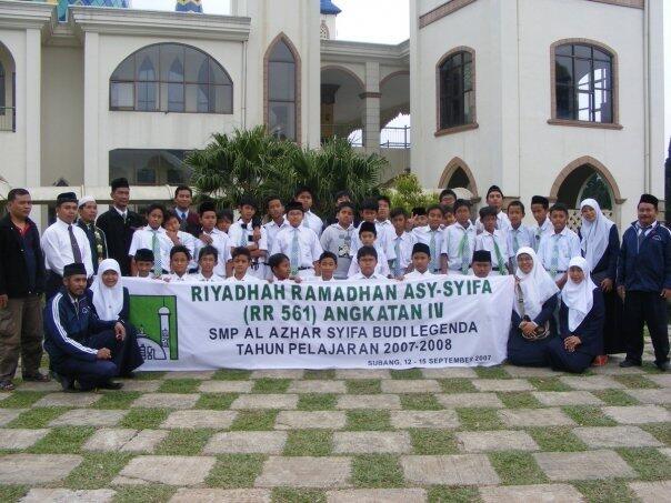 BEBERAPA SEKOLAH ISLAM YANG KEREN DI BEKASI....