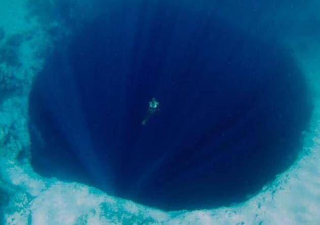 Agan Takut lihat Foto-foto Ini? Kemungkinan Agan Terkena THALASSOFOBIA!!!