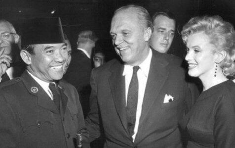 Saat Presiden Soekarno Ketahuan Lirik Payudara Marilyn Monroe