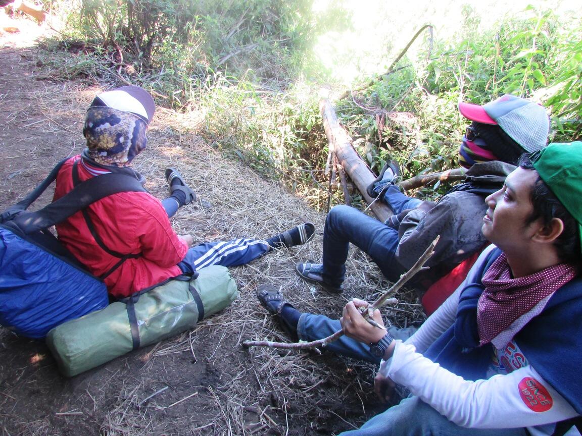 Merasakan dinginnya surga para pendaki. Mt. Semeru (Ranu Kumbolo)