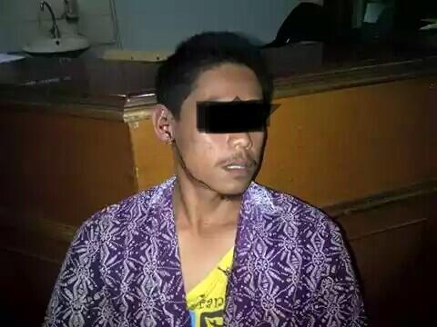 &#91;parah&#93; polisi aniaya warga, gara gara foto