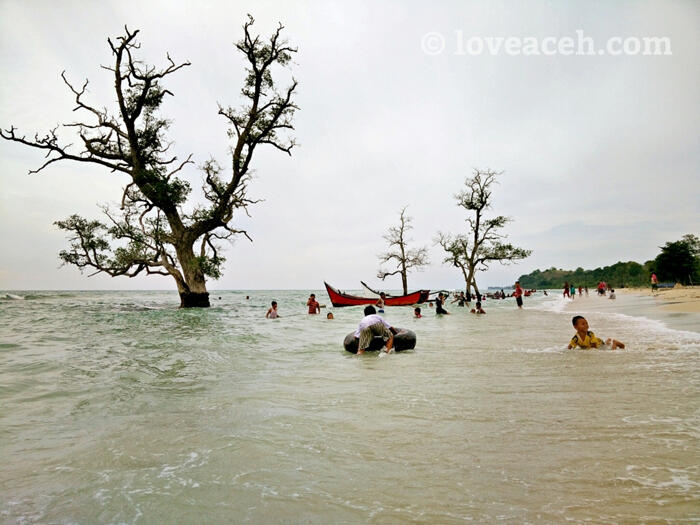 (BEAUTIFUL ACEH) PESONA KEINDAHAN UJUNG KELINDU DI ACEH BESAR