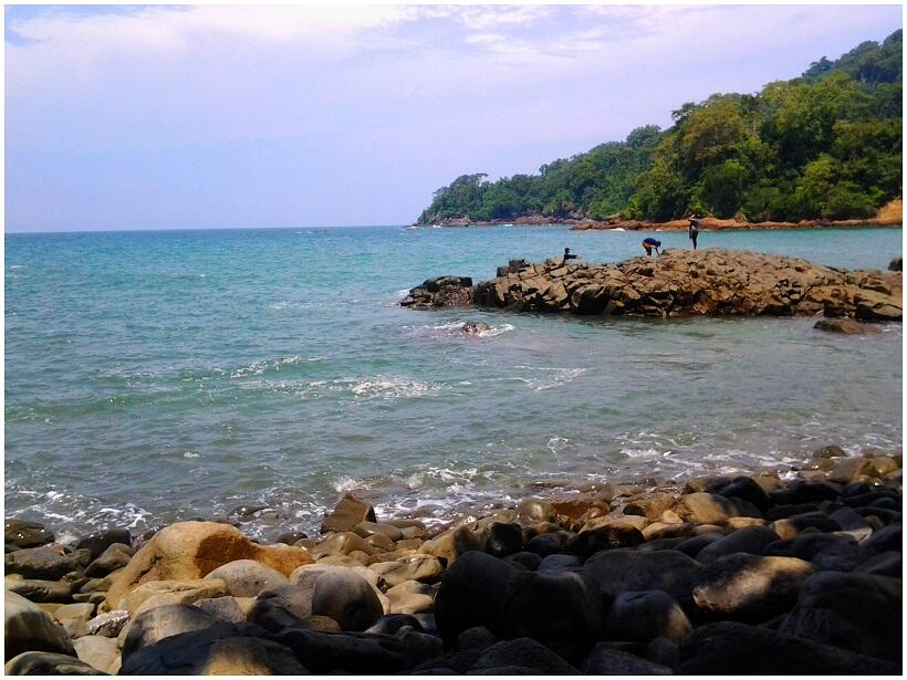 Uniknya Stone Shore di Banyuwangi