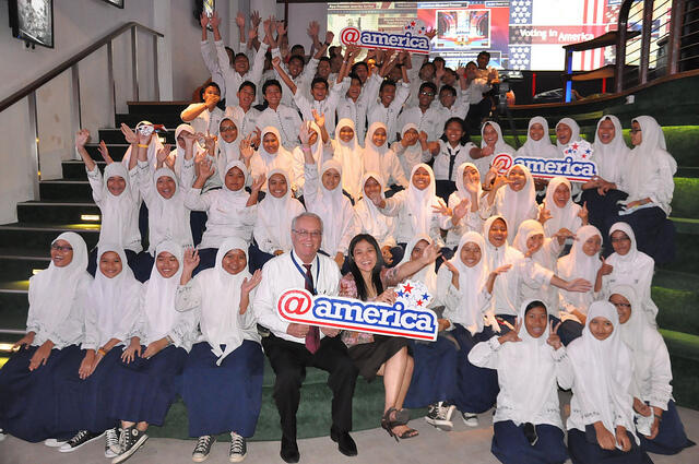 SMP NEGERI FAVORIT DI KOTA BEKASI