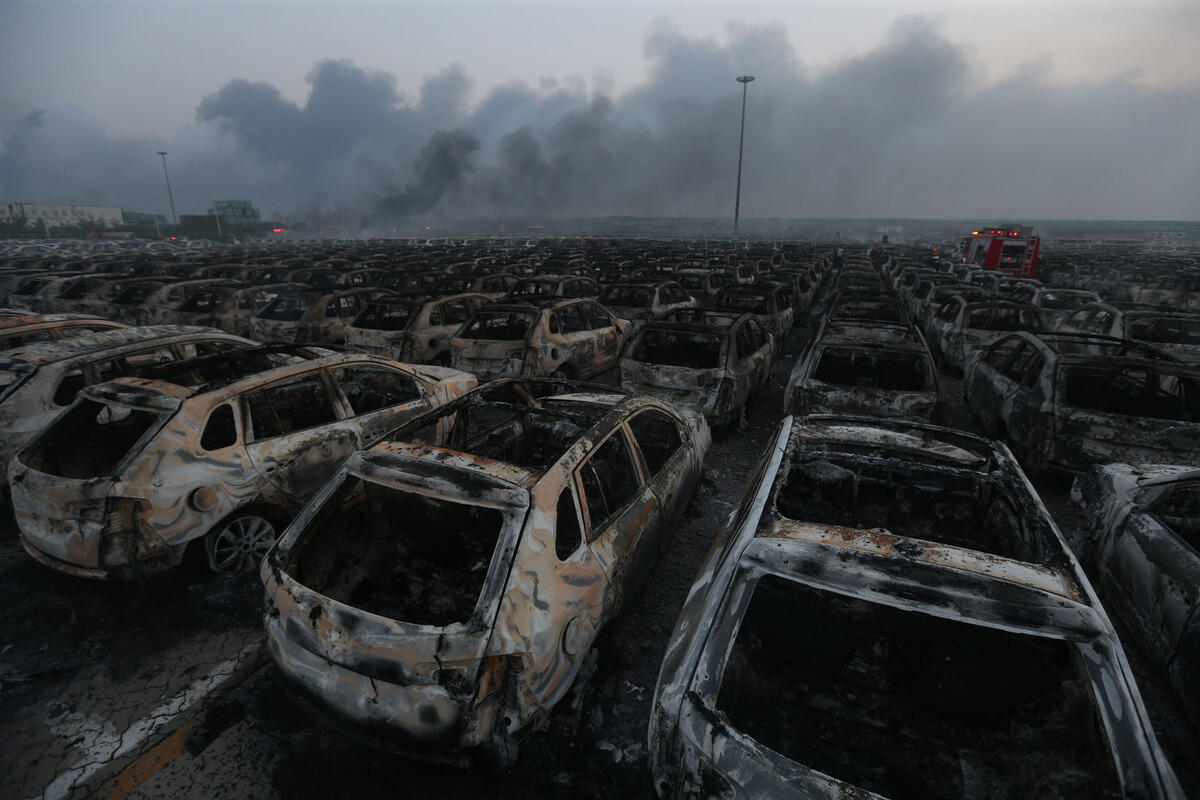 Kumpulan foto setelah ledakan besar tianjin china sudah seperti di film gan!