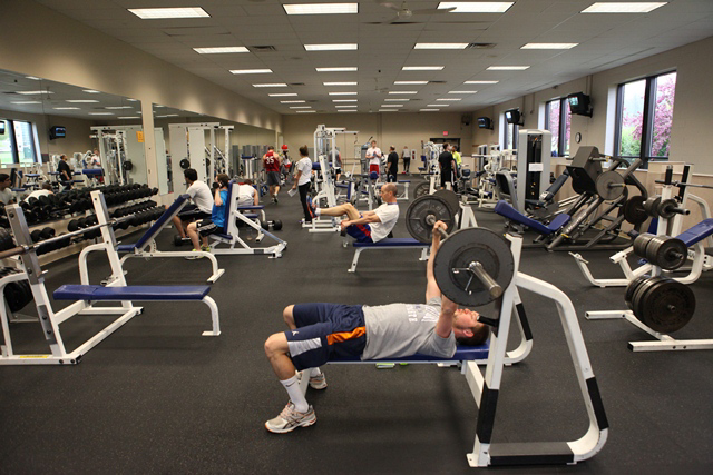 Benarkah Tempat Gym itu Sarang Maho?
