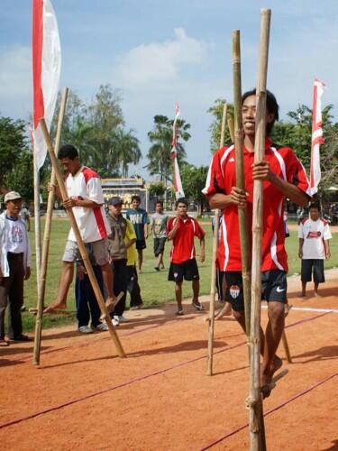 5 lomba unik di Indonesia yang hanya ada saat perayaan 17 Agustus