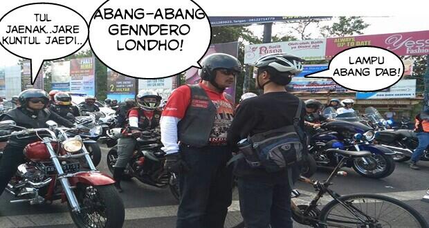 Kumpulan Meme Warga Hadang Moge Arogan di Jogja