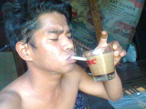(pict) Katanya Merokok sambil Ngopi itu Enak tapi ternyata Tidak.. ini Faktanya