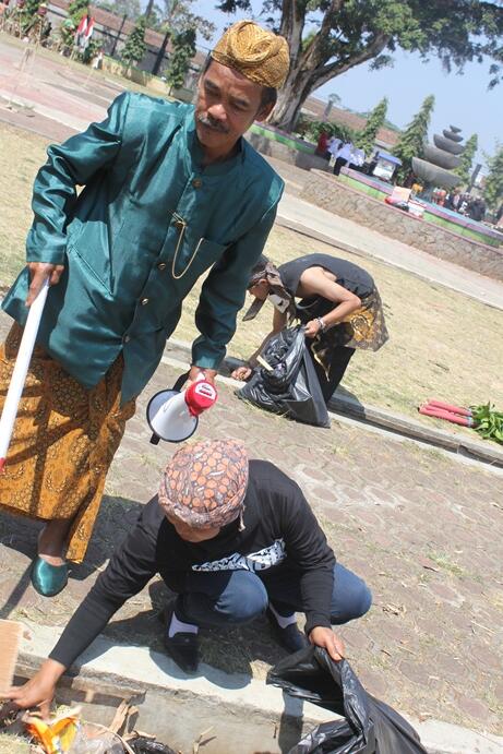 Go Green! Aksi Nyata Peduli Terhadap Lingkungan Setelah Upacara Kemerdekaan