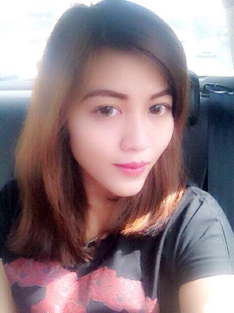 Ini Kumpulan Selfie Dita Amalia, Pramugari Korban Trigana Air, CANTIK...