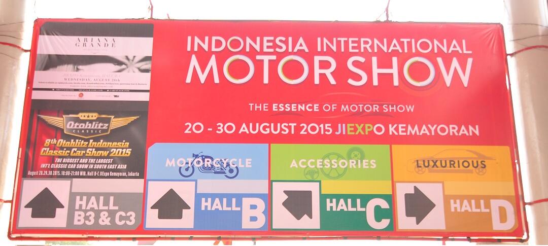 Mobil Kepresidenan RI (jadoel) Hadir di IIMS 2015