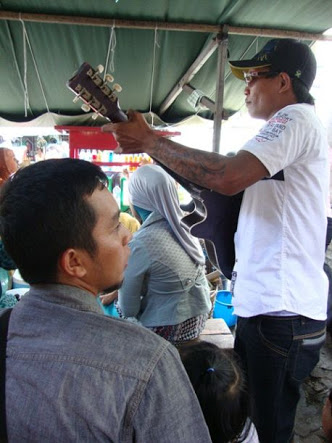 Tipe Pengamen yang Sering Dijumpai di Angkutan Umum