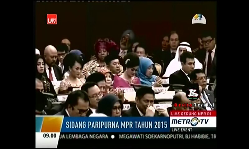 Doa PEDAS di Sidang Paripurna MPR 2015 DITERTAWAI Anggota Dewan