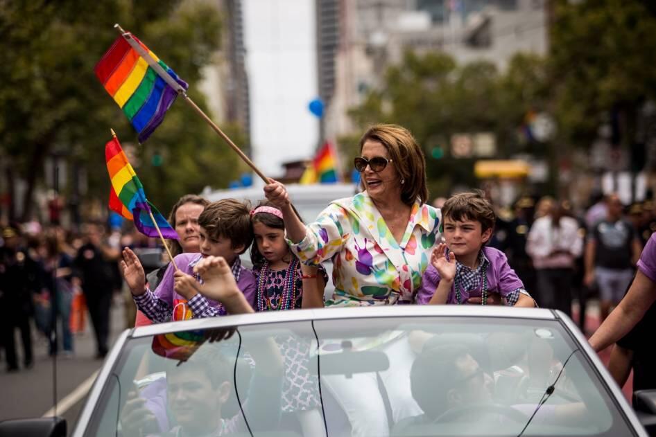 &#91;FOTO HOT&#93; Komunitas Lesbian Gay Indonesia Parade Sukacita di New York