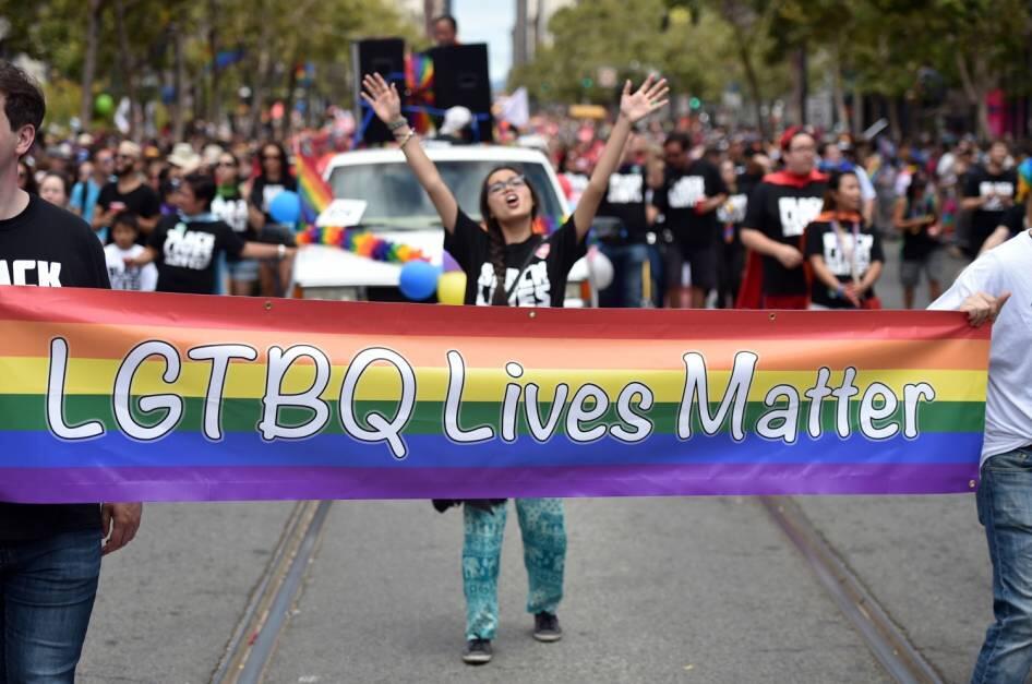 &#91;FOTO HOT&#93; Komunitas Lesbian Gay Indonesia Parade Sukacita di New York