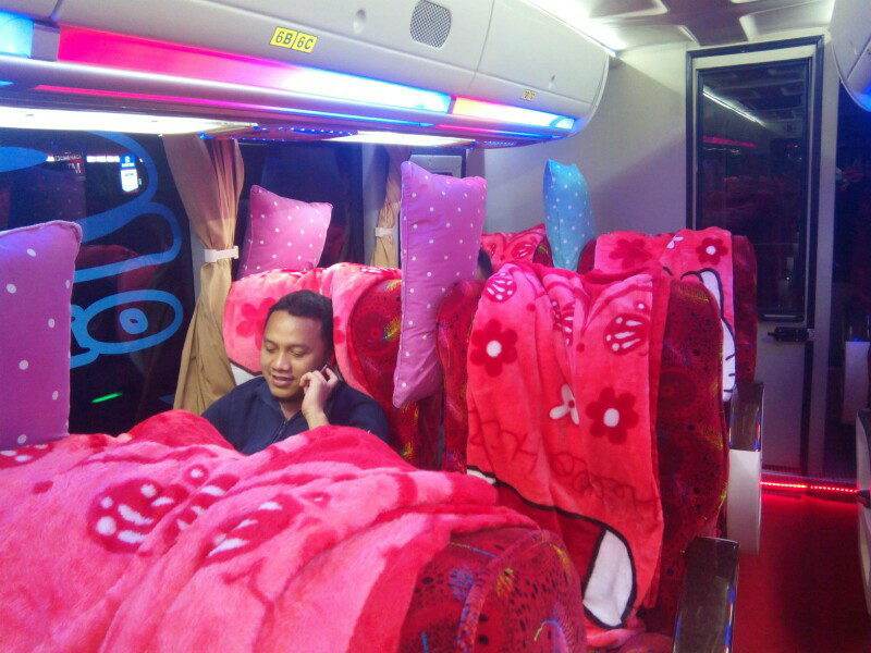 Penampakan Interior Bus Scania Medan - Banda Aceh