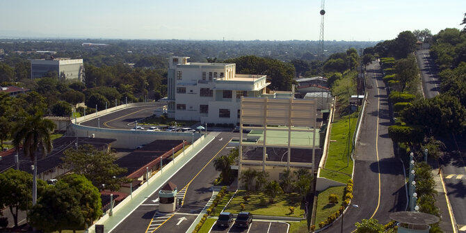 TNI AL resmikan pangkalan utama di Sorong dan bakar kapal malaysia