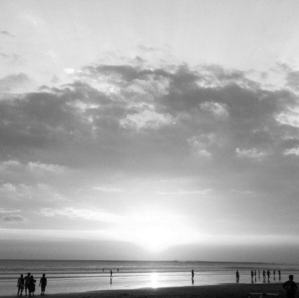 Photo sunset di Bali diambil dari kamera HP