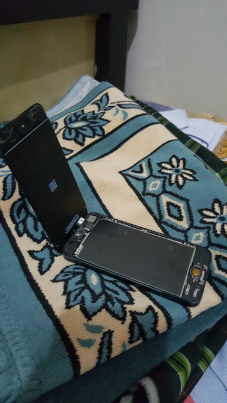 Service Iphone ipad BANDUNG Gadgetarian Baltos jatinangor (battrey, kaca, LCD, lock)