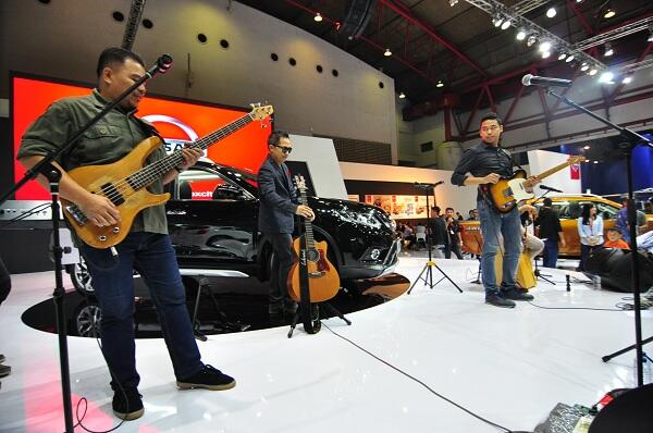 Ada Sandy Sandoro di IIMS 2015 (day 4)
