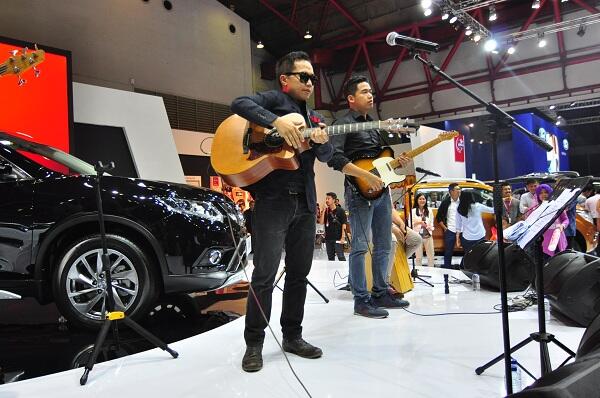 Ada Sandy Sandoro di IIMS 2015 (day 4)