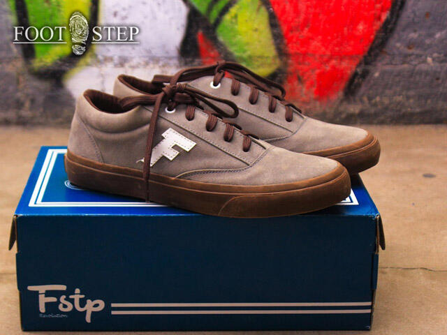 New Sepatu Sneakers Banyak Model