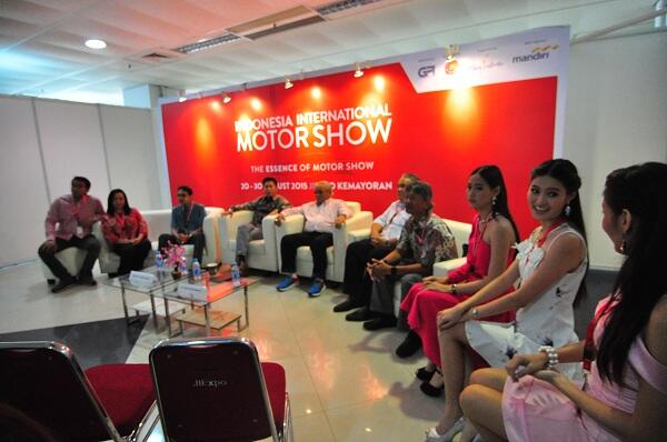 Ada Miss Bangkok Motor Show di IIMS 2015