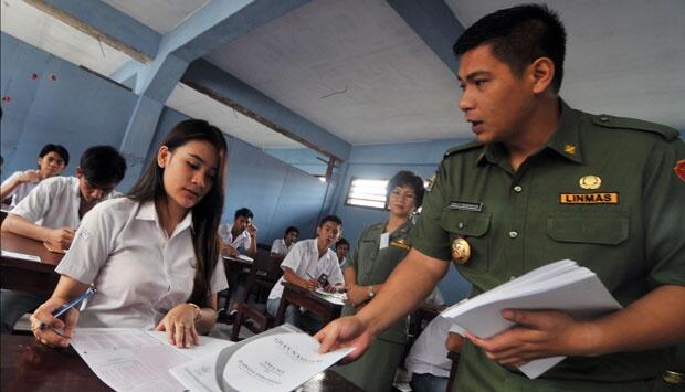 &#91;Keluarga Istana&#93; Gagal PNS, Putri Jokowi Ikut Tes S-2 IPB, Di-istimewakan?