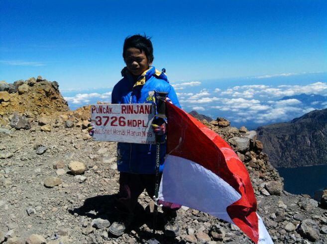 &#91;Wajib Dicontoh!!!&#93; Pendaki Cilik yang Peduli Terhadap Kebersihan Alam