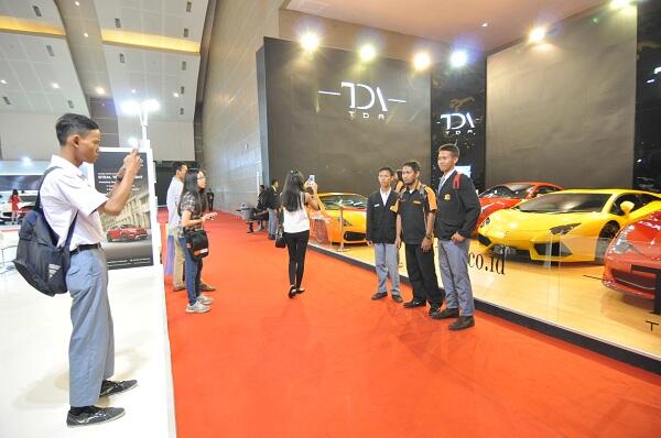 IIMS 2015 Kedatangan Para Siswa dan Foodtruck