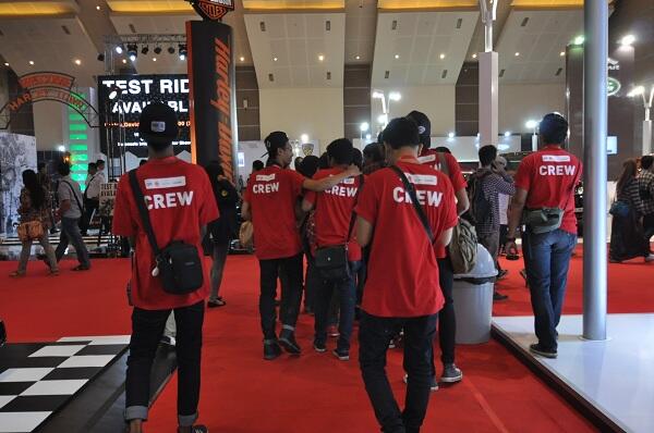 IIMS 2015 Kedatangan Para Siswa dan Foodtruck