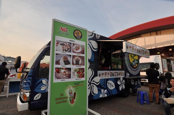 IIMS 2015 Kedatangan Para Siswa dan Foodtruck