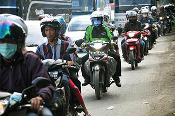 Pengalaman Baru Serunya Naik Ojek, Ente Perlu Coba Gan!