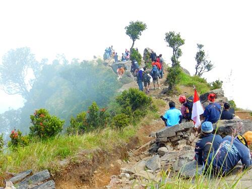 &#91;CATPER&#93; - Gunung Sumbing Yang Sempat Tertunda &#91;15-17 Mei 2015&#93;