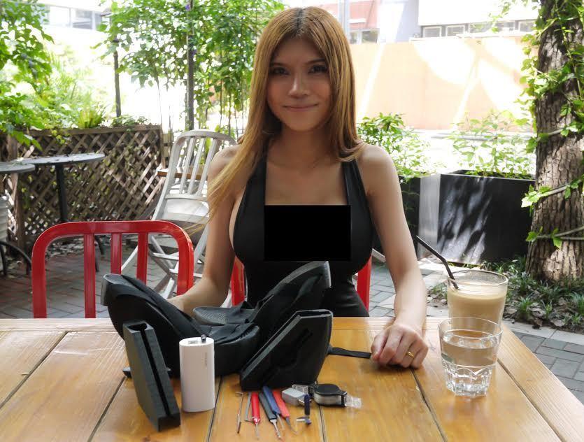 SexyCyborg, Hacker Wanita Terseksi Dengan Senjata Rahasia di Sepatu