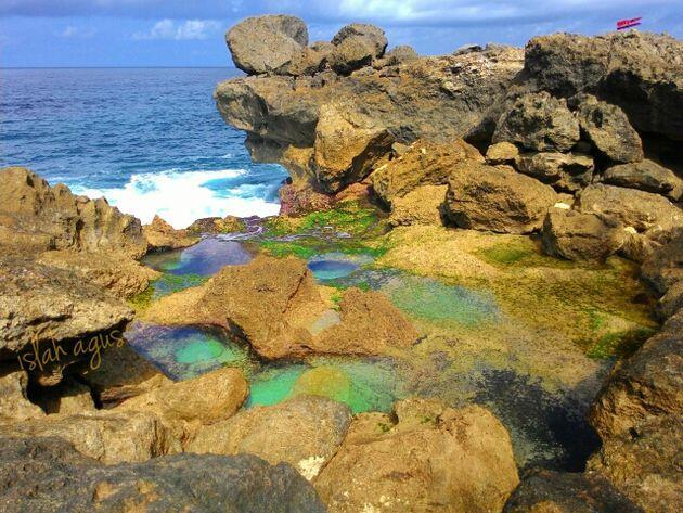 Surga di Tulungagung, Foto Pantai Kedung Tumpang Bikin Melongo