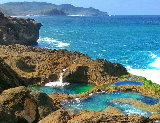 Surga di Tulungagung, Foto Pantai Kedung Tumpang Bikin Melongo