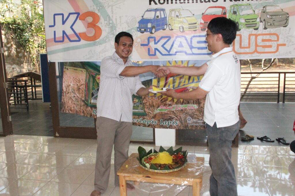 GATHERING (KOPDAR &amp; HALAL BIHALAL) KOMUNITAS KARIMUN KASKUS 2015