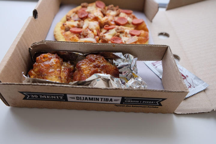 Menagih Janji 30 menit PHD (Pizza Hut Delivery) dan Icip2 My Box!