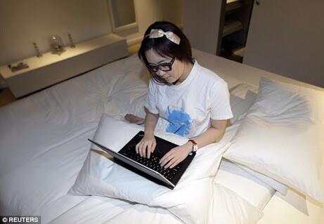 &#91;Dream Job&#93; Dibayar untuk Tidur di Seantero Dunia