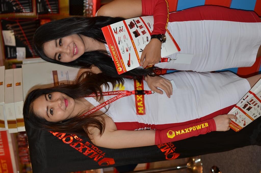 FOTO Cantik SPG IIMS 2015