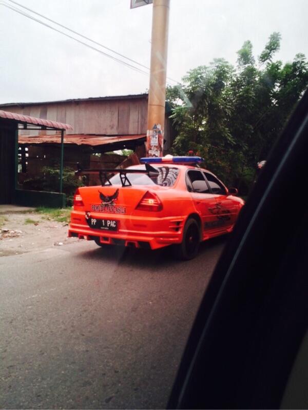 Mobil Ormas tak sesuai peraturan